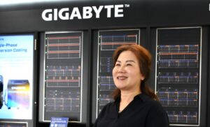 技嘉教育基金會副執行長周麗華參與「奇‧想設計大賽」至今已21屆