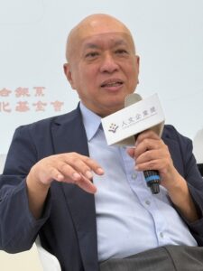鄭家鐘執董